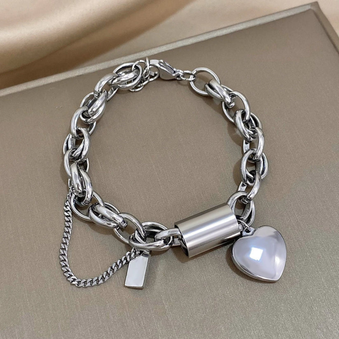 Isa - Chunky Armbånd med Hjerte i 18k Guld