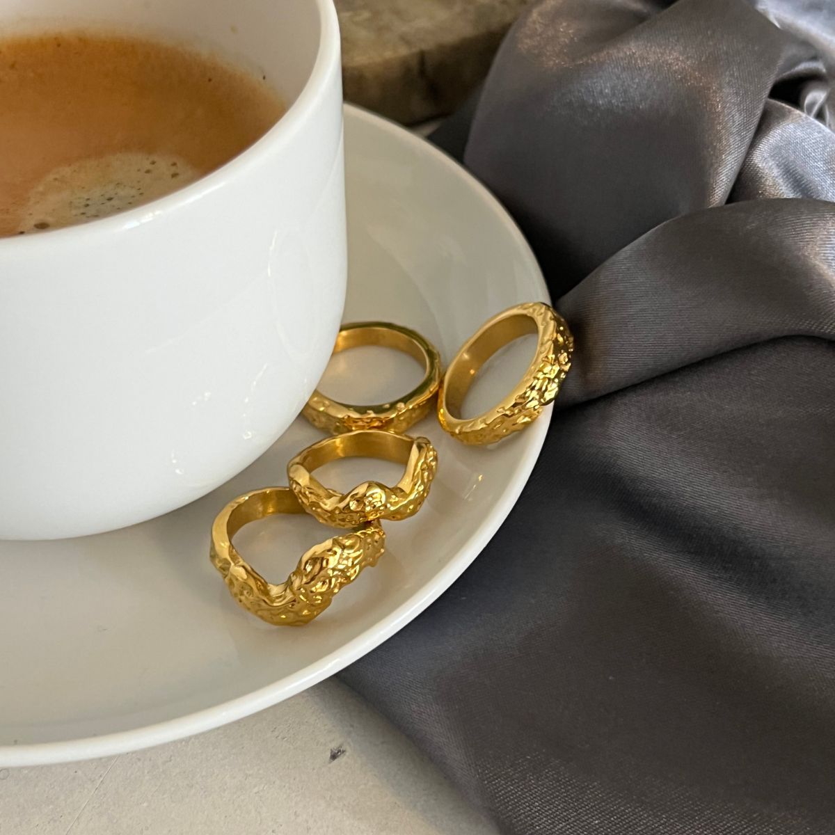 Scoria Wave Ring 18K Guldbelagt Stor
