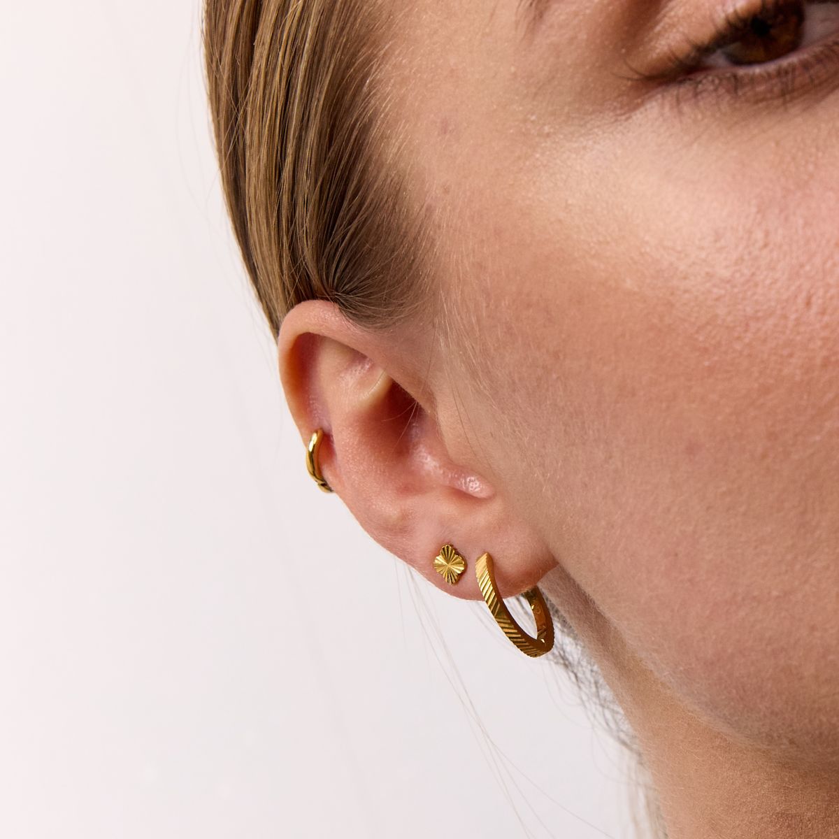 Sun Kiss Clover Stud Øreringe 18K Guldbelagt