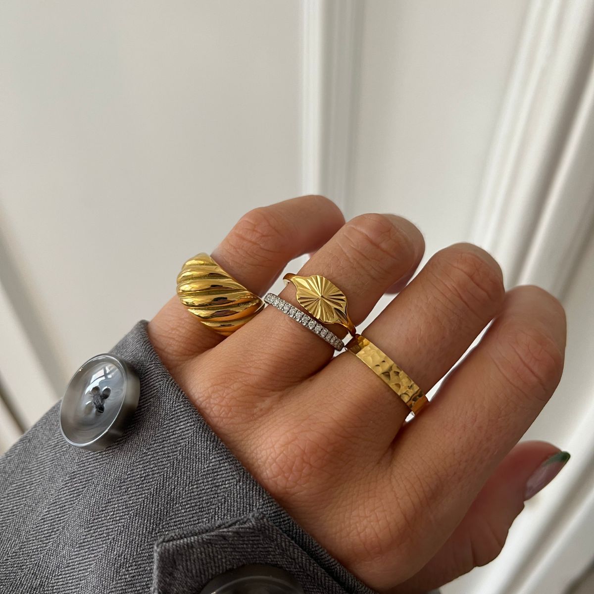 Hamret Band Ring 18K Guldbelagt 4mm