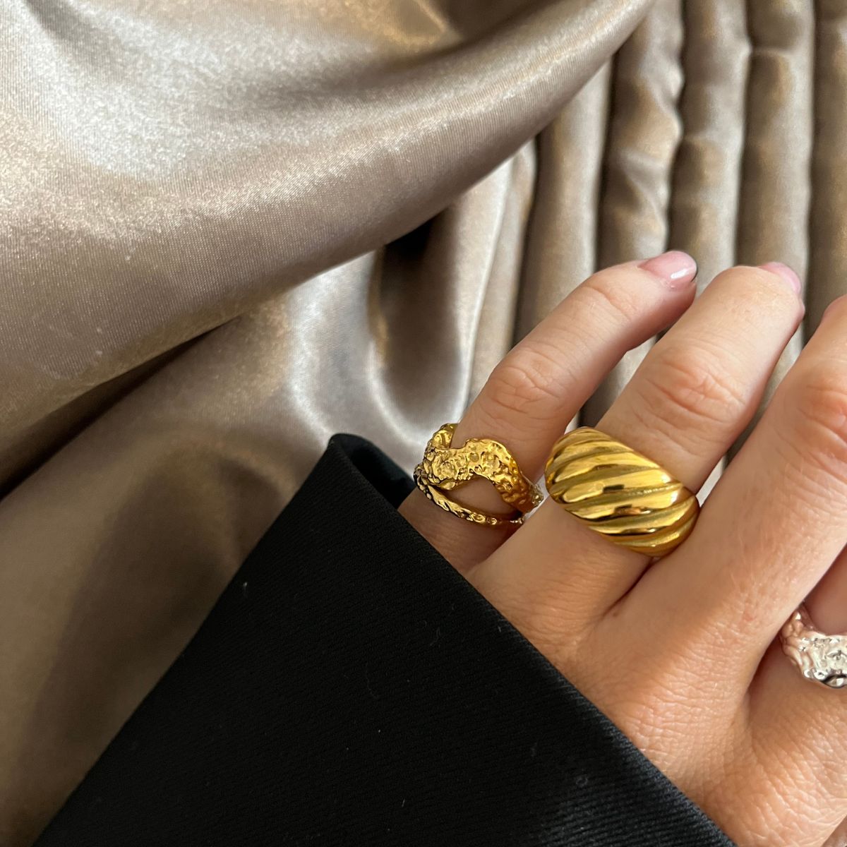 Scoria Wave Ring 18K Guldbelagt Stor