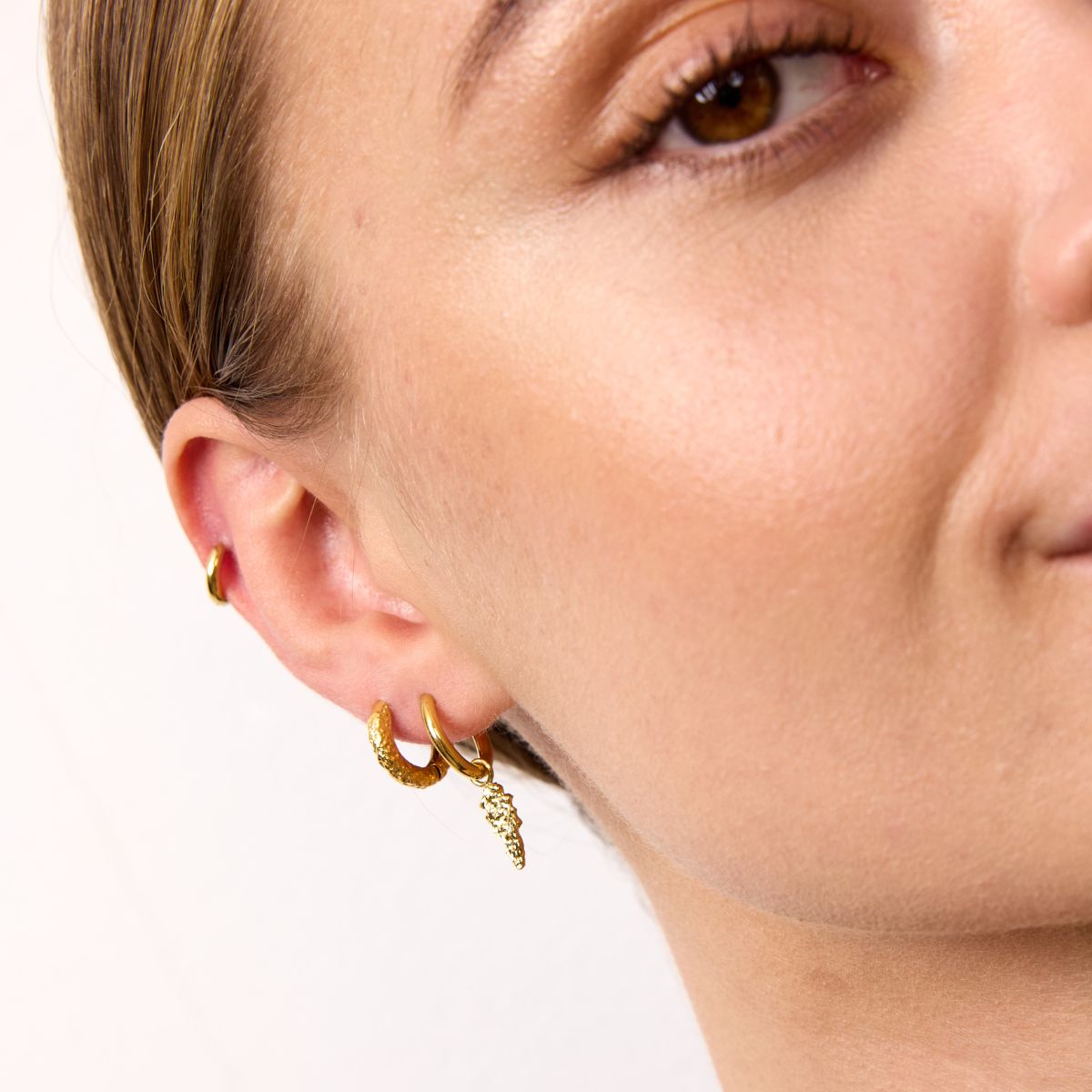 Classic Creoler Scoria Rock 18K Guldbelagt 10mm