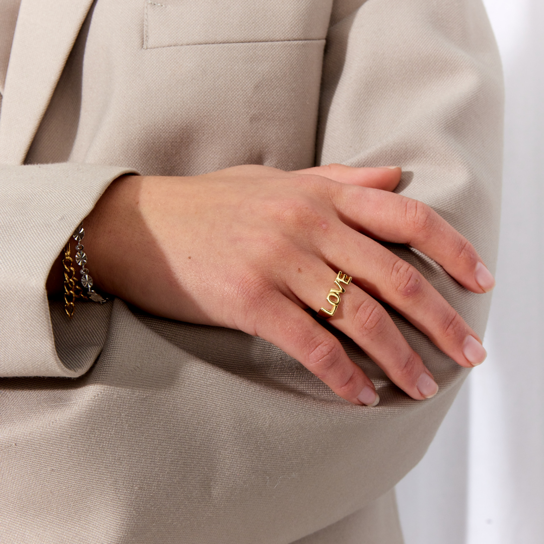LOVE Signet Ring 18K Guldbelagt