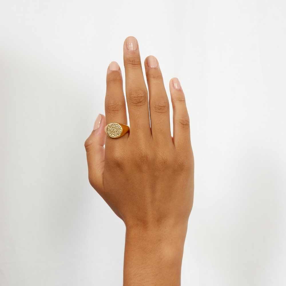 Hamret Rund Signet Ring 18k Guldbelagt