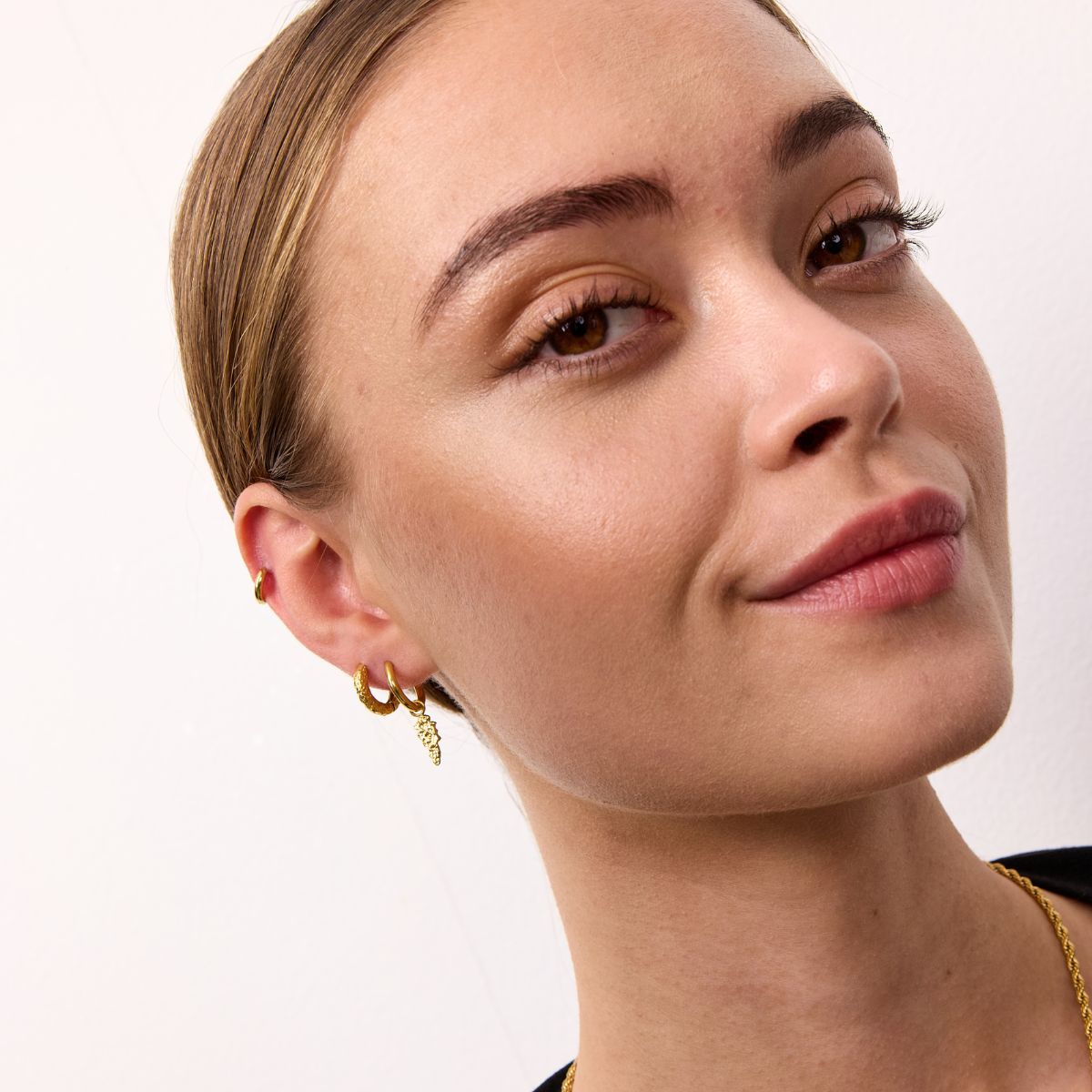 Classic Creoler Scoria Rock 18K Guldbelagt 10mm