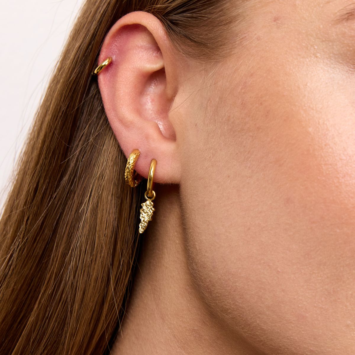 Classic Creoler Scoria Rock 18K Guldbelagt 10mm