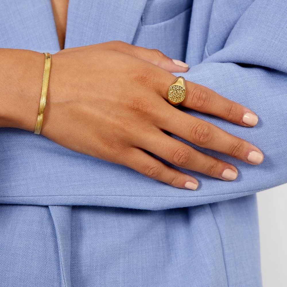 Hamret Rund Signet Ring 18k Guldbelagt