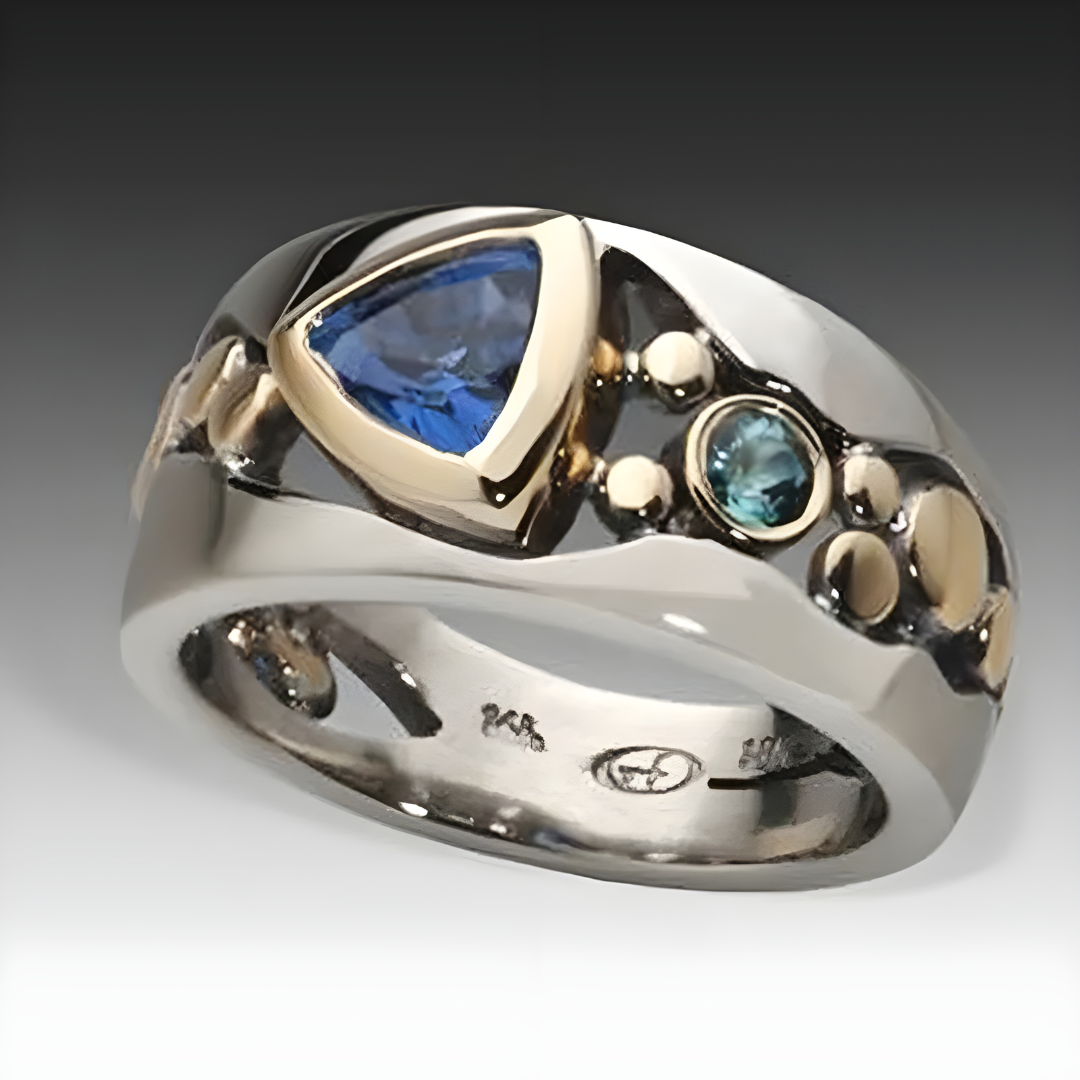 Vintage Ring med Blå Krystal