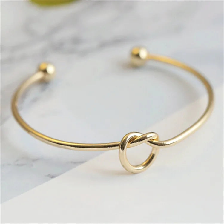 Elin –  Signature Knot Bangle